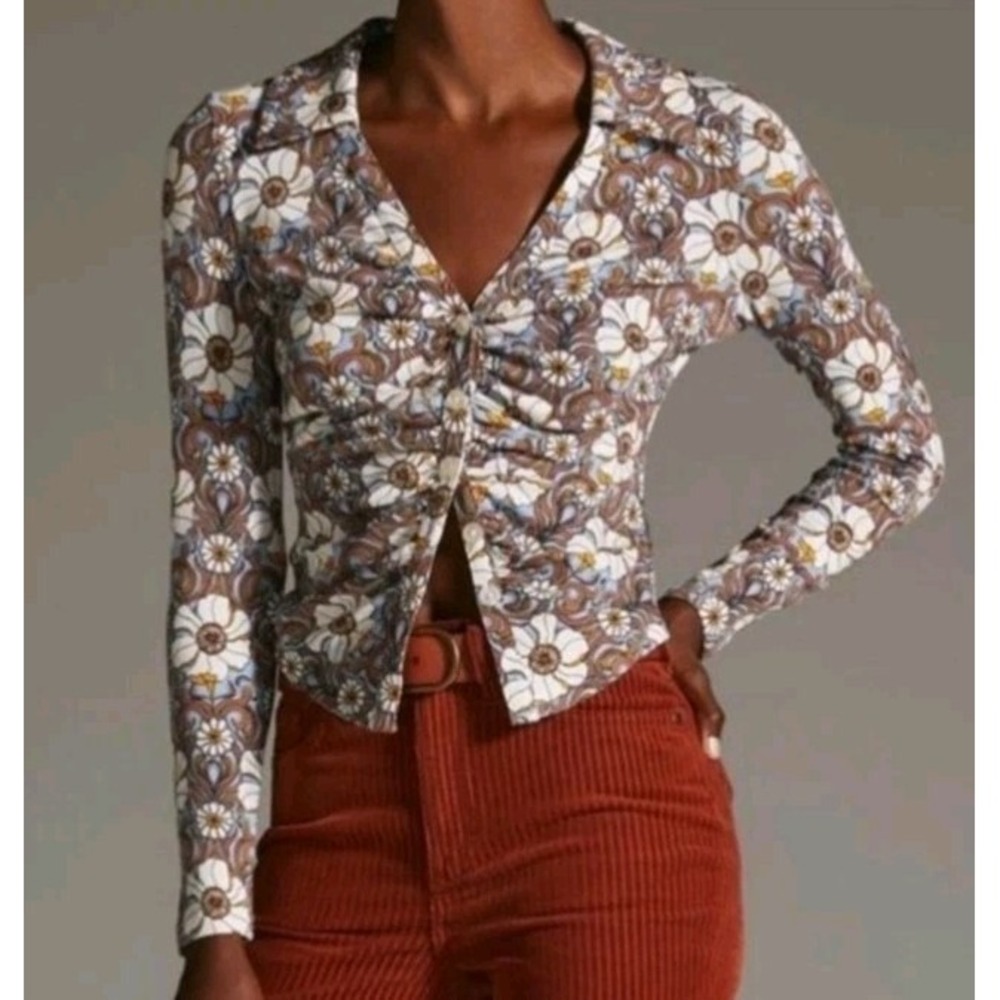 Maeve Floral Button-Down Top in White, Brown, Yellow